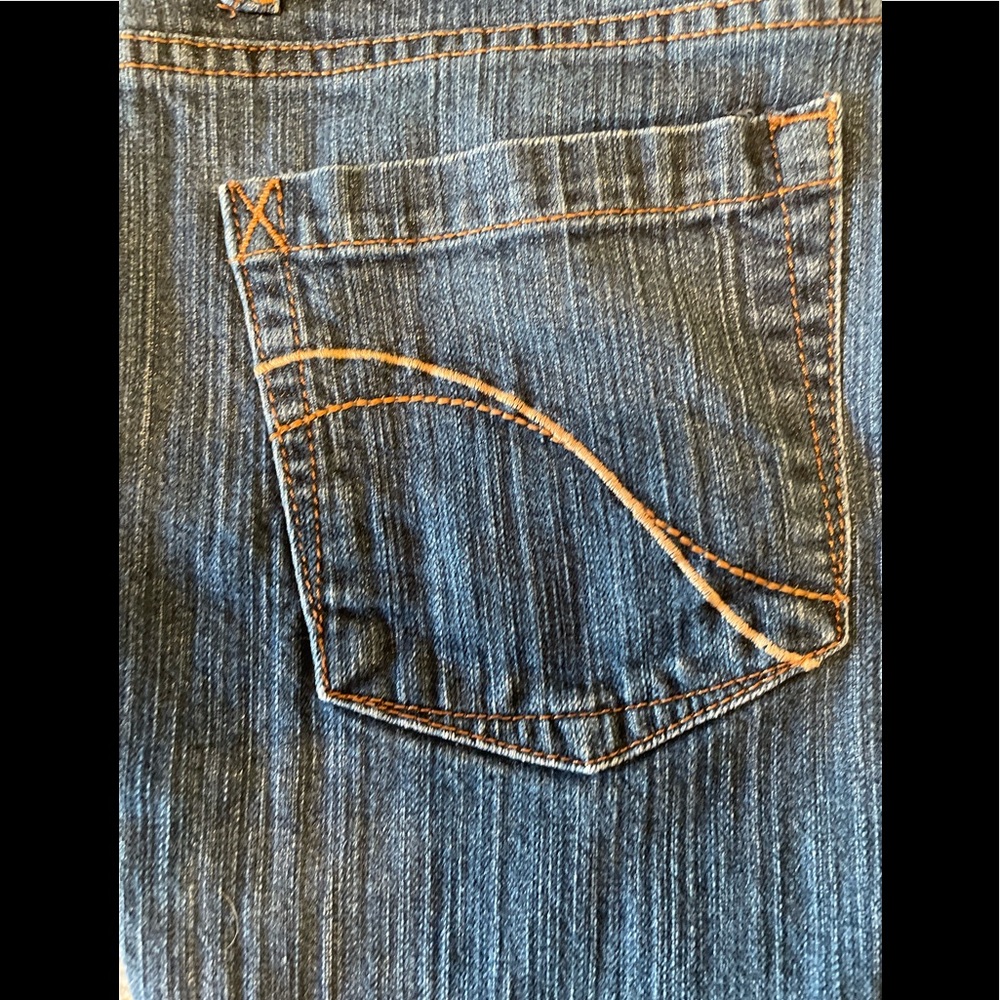 AXCESS Crop Jeans - Picture 2 of 3